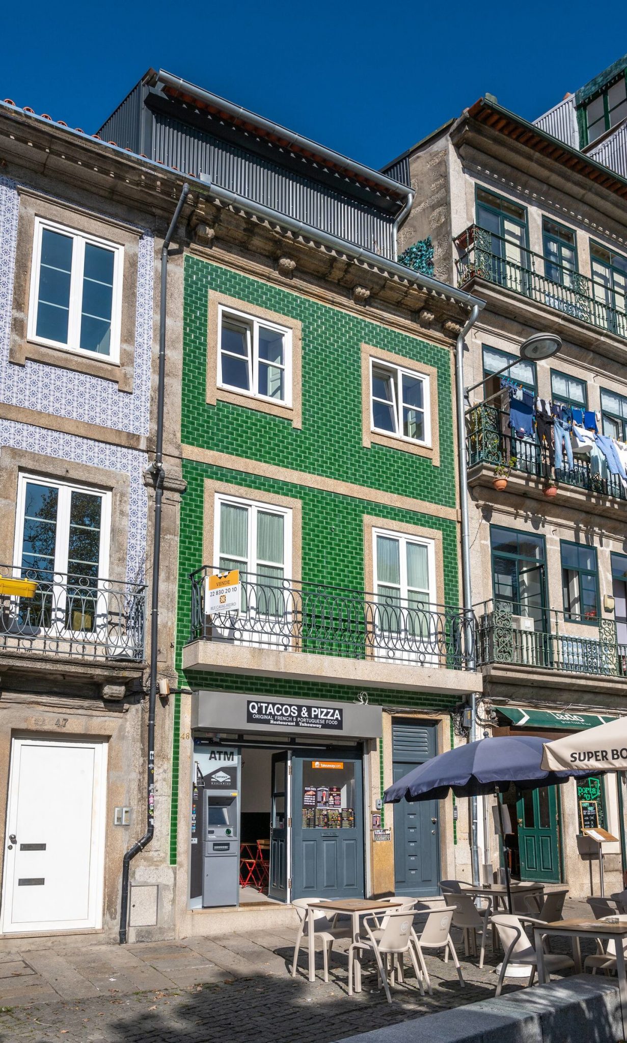 immeuble façade carrelage vert Jasmine Loft Porto