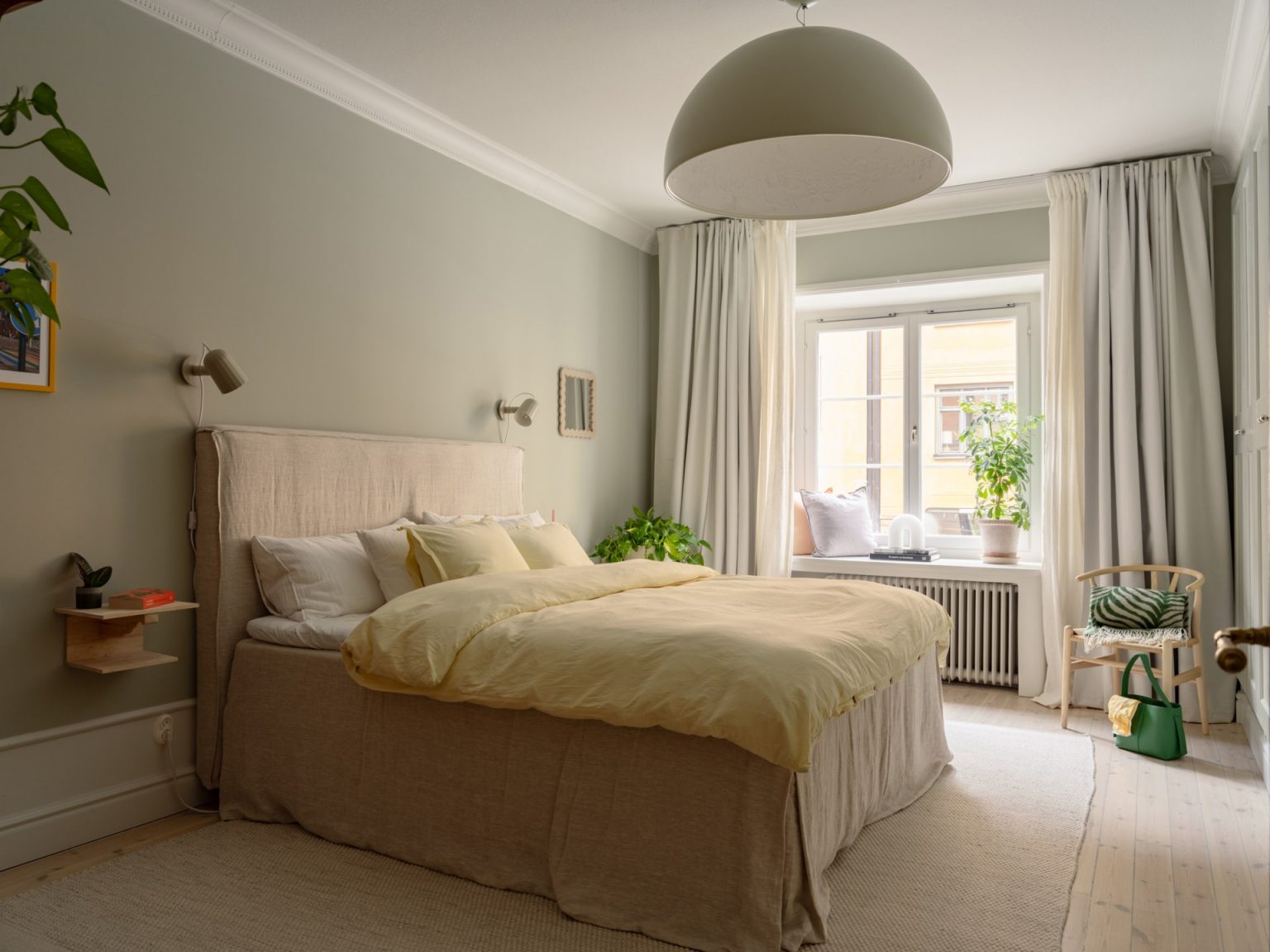 chambre murs verts pâles décoration scandinave