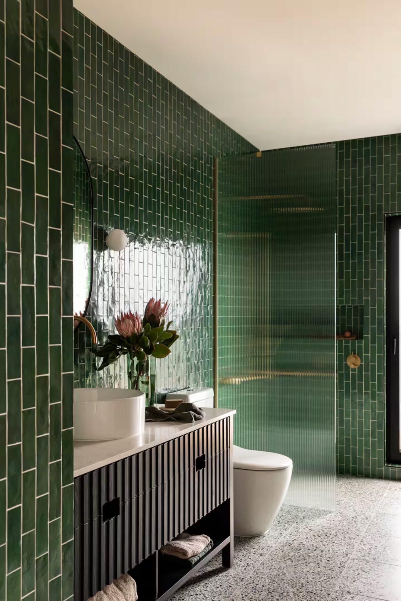 salle de bain verte et noire