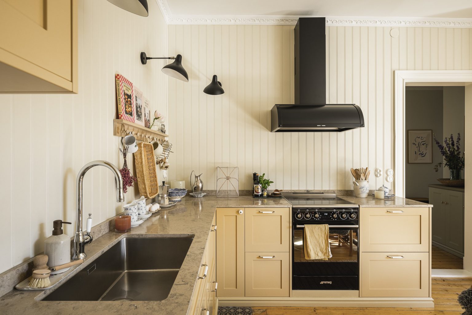 cuisine jaune shaker appartement 101m2 décoration scandinave