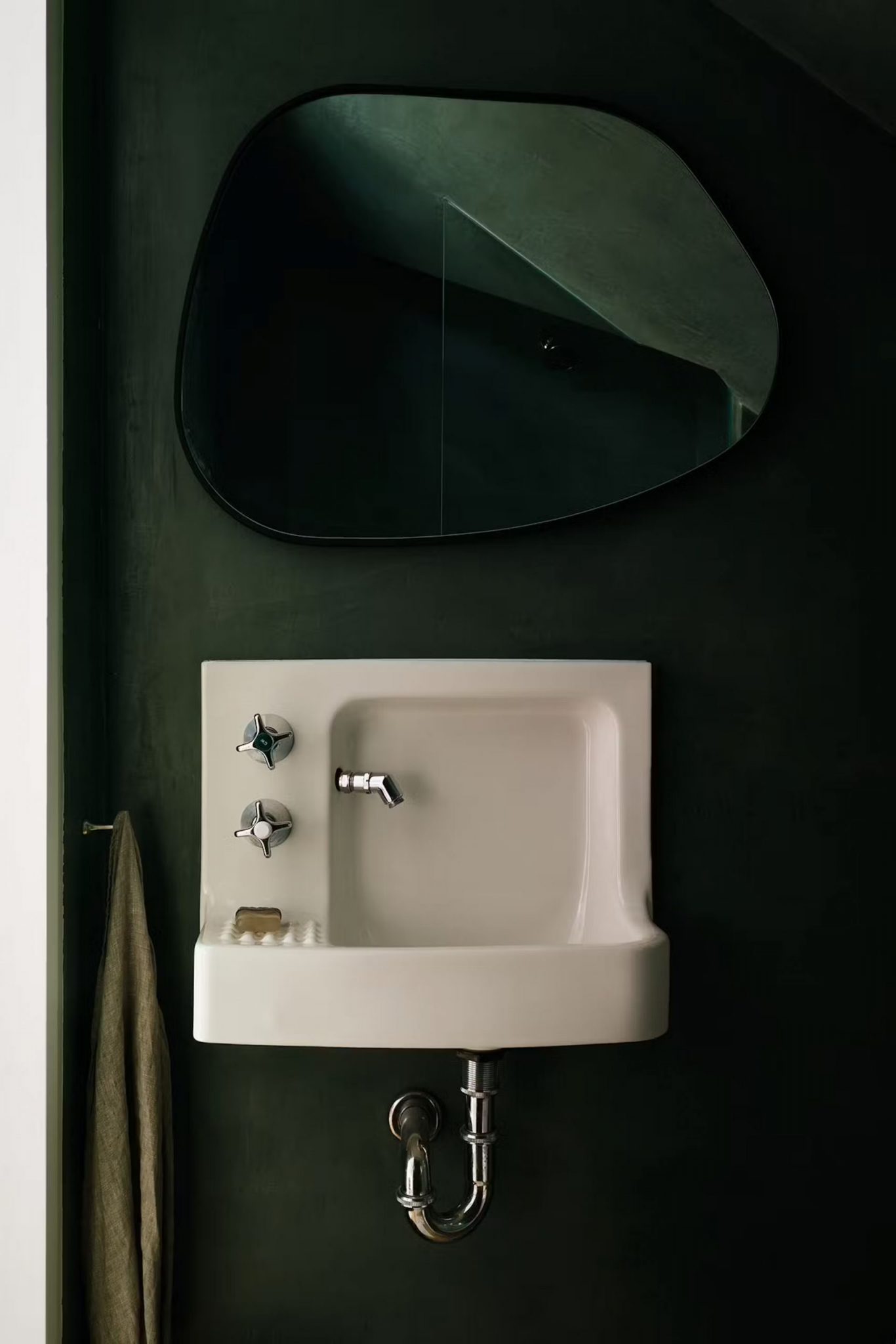 salle de bain murs verts maison victorienne Londres