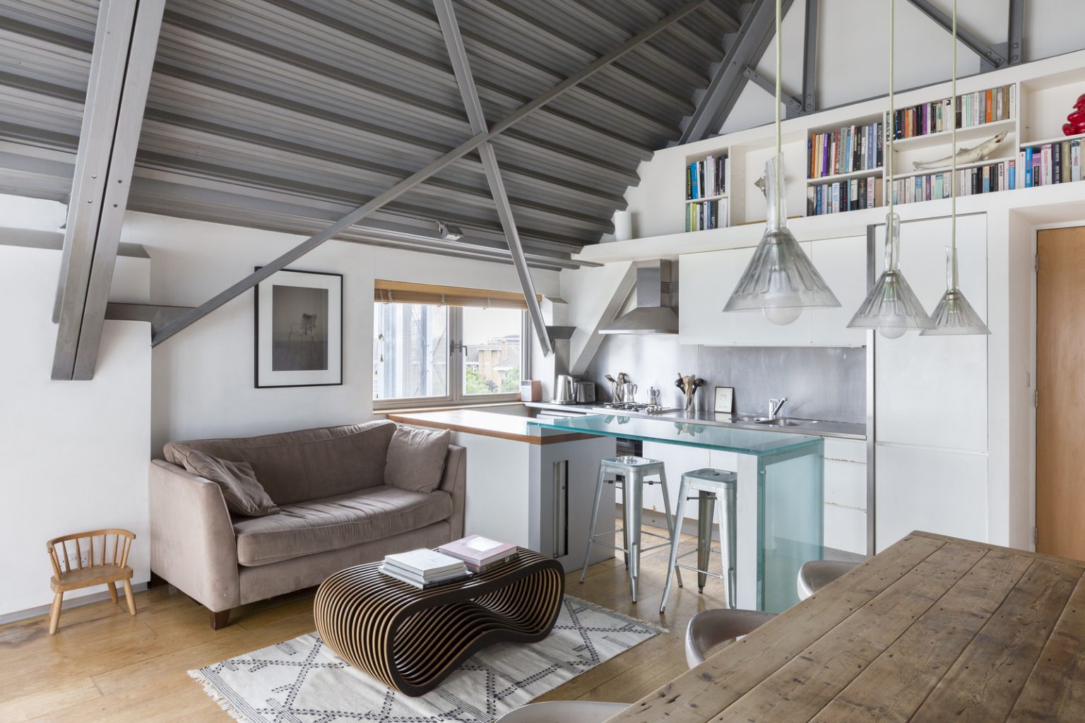 salon et cuisine ouverte loft Londres 77m2