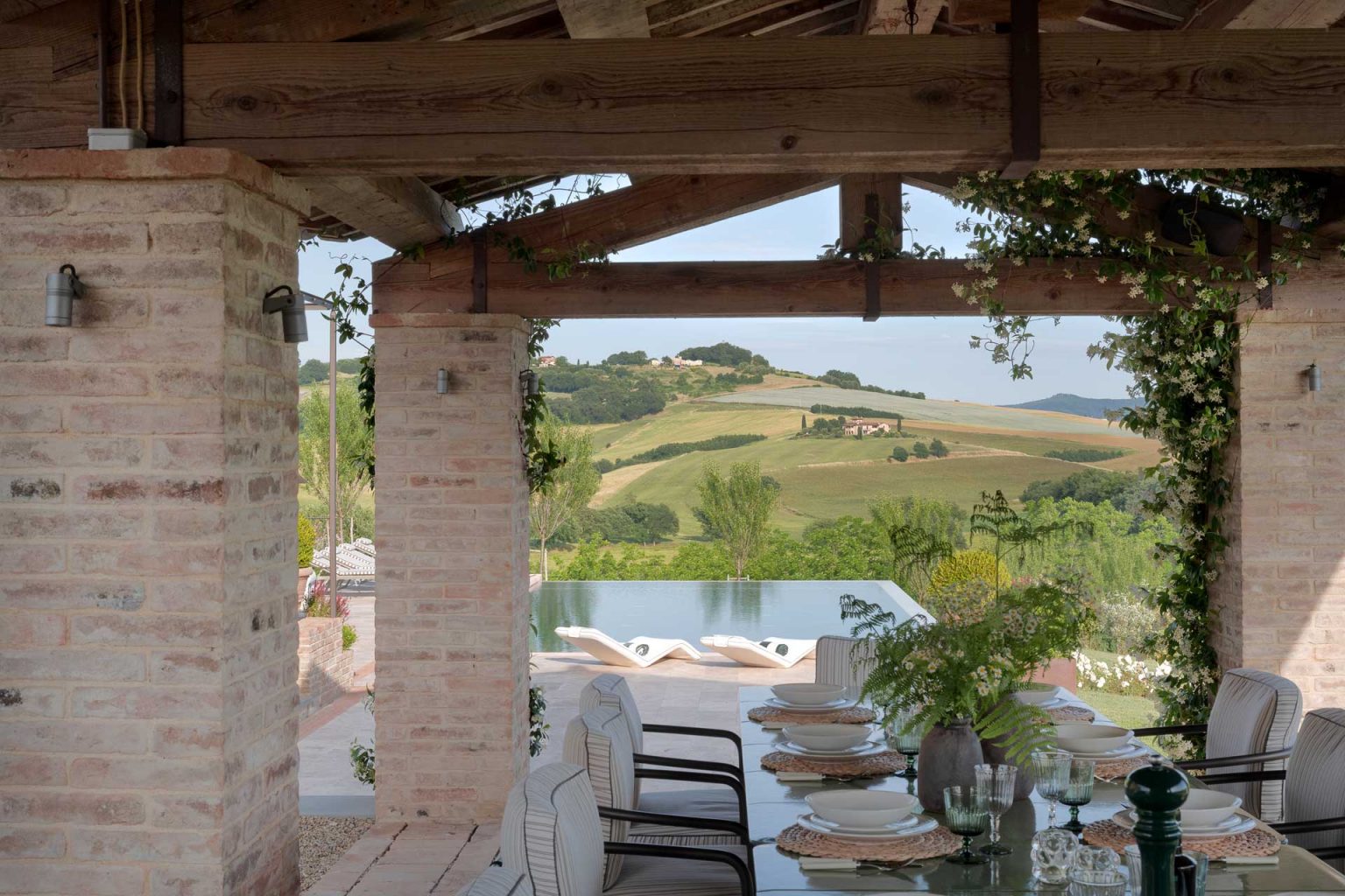 maison en pierres Ombrie avec piscine Il Mandorlo