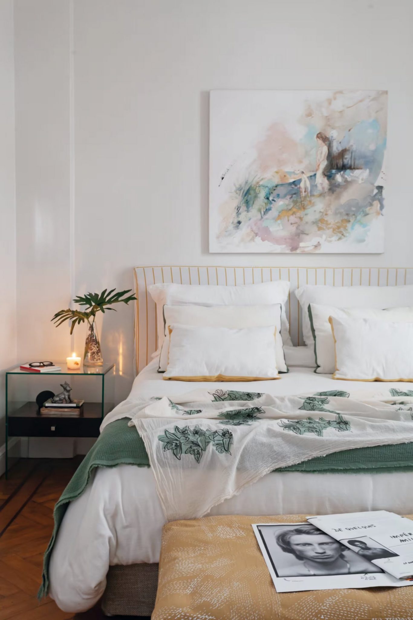 chambre blanche et verte