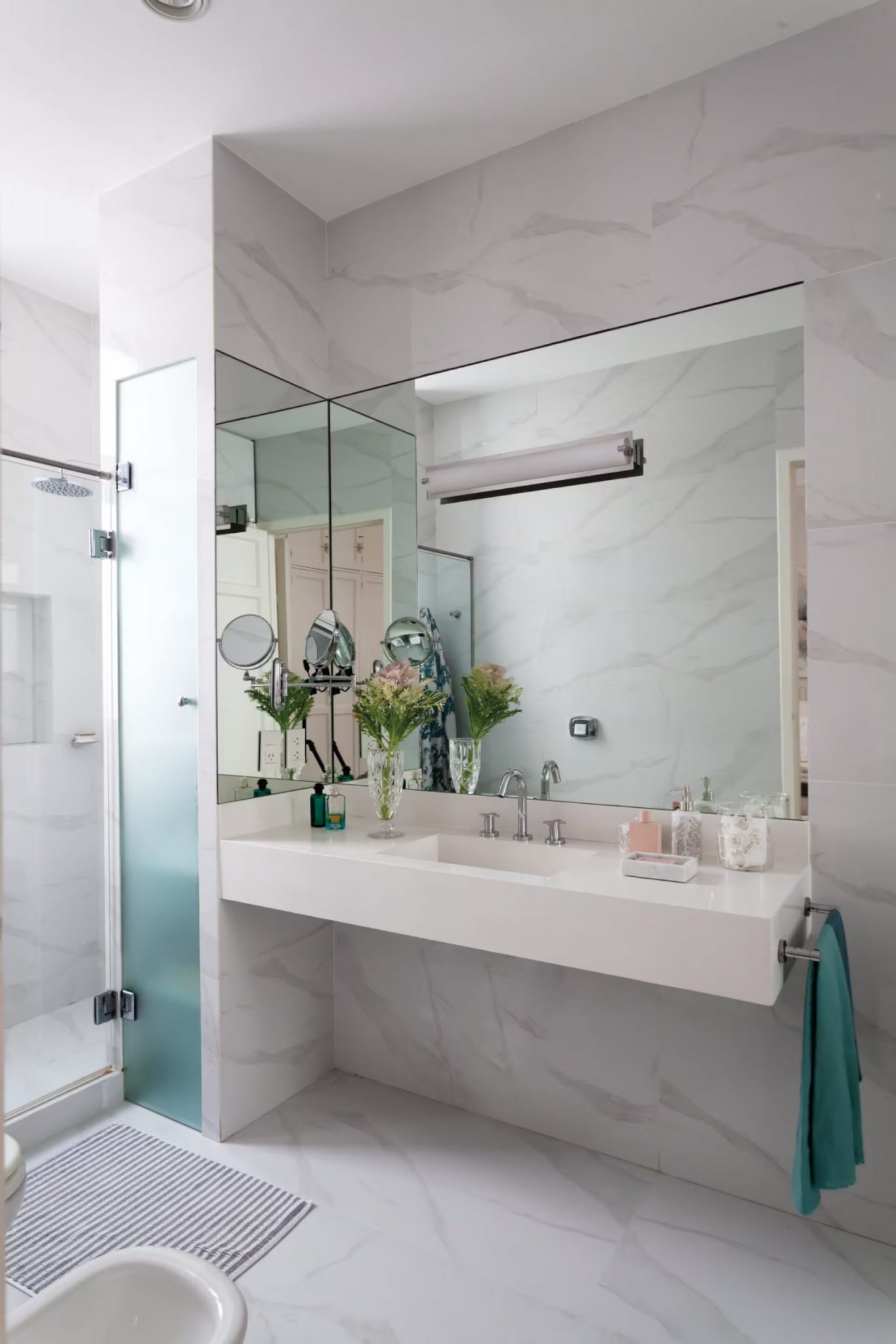 salle de bain marbre décoration contemporaine