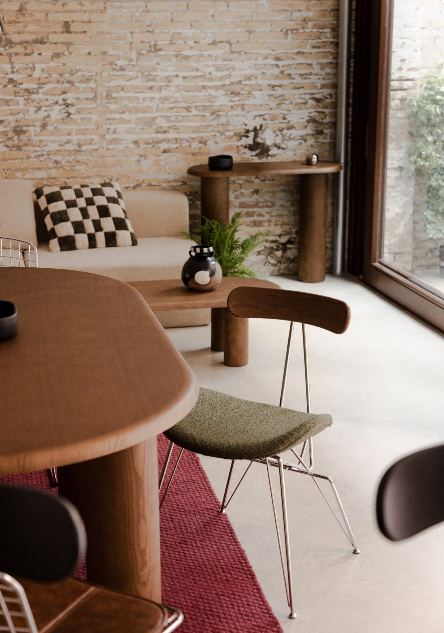 salon murs de briques anciennes nouvelle collection The Masie Where it all begins
