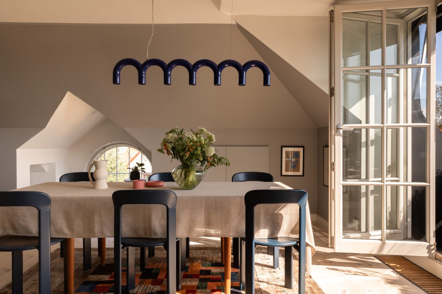 salle à manger avec terrasse décoration scandinave et design