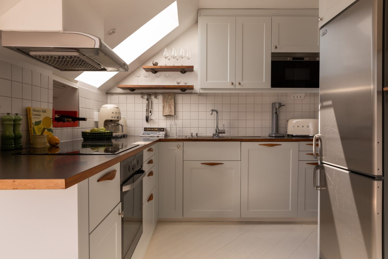 cuisine mansardée gris clair