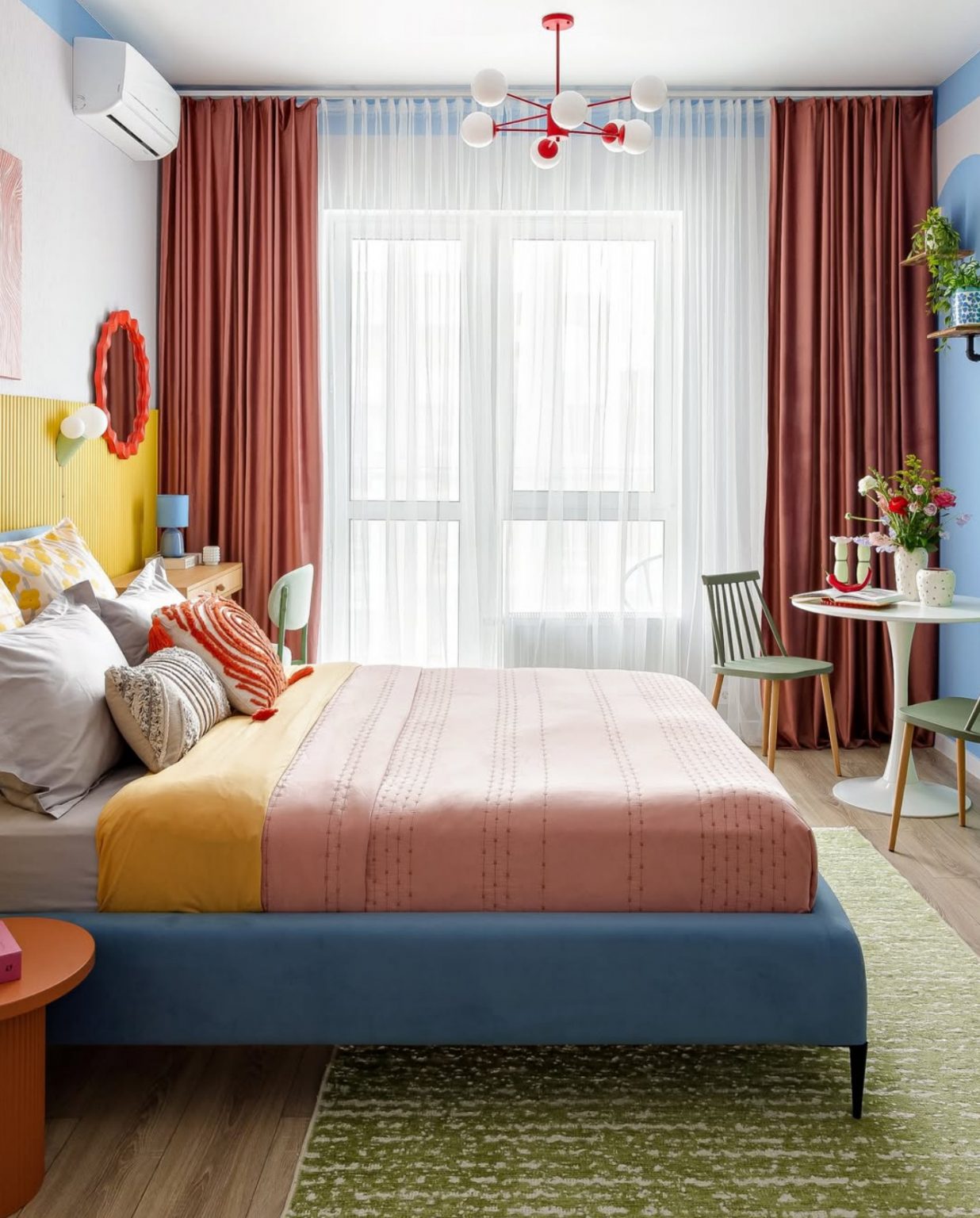 petit studio 26m2 décoration colorée style Memphis
