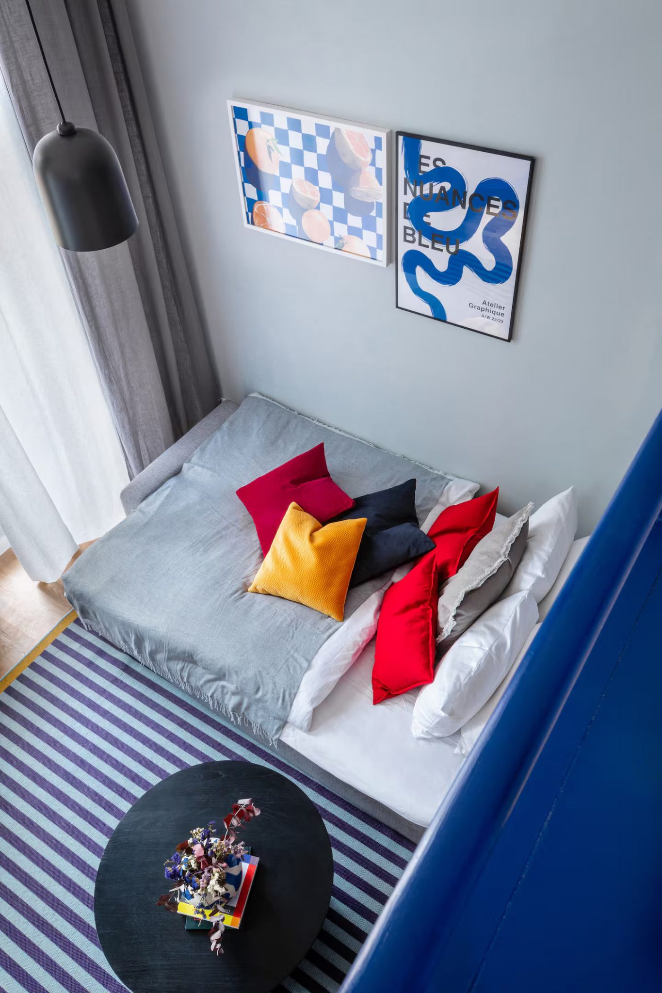 salon avec mezzanine studio en duplex 44m2