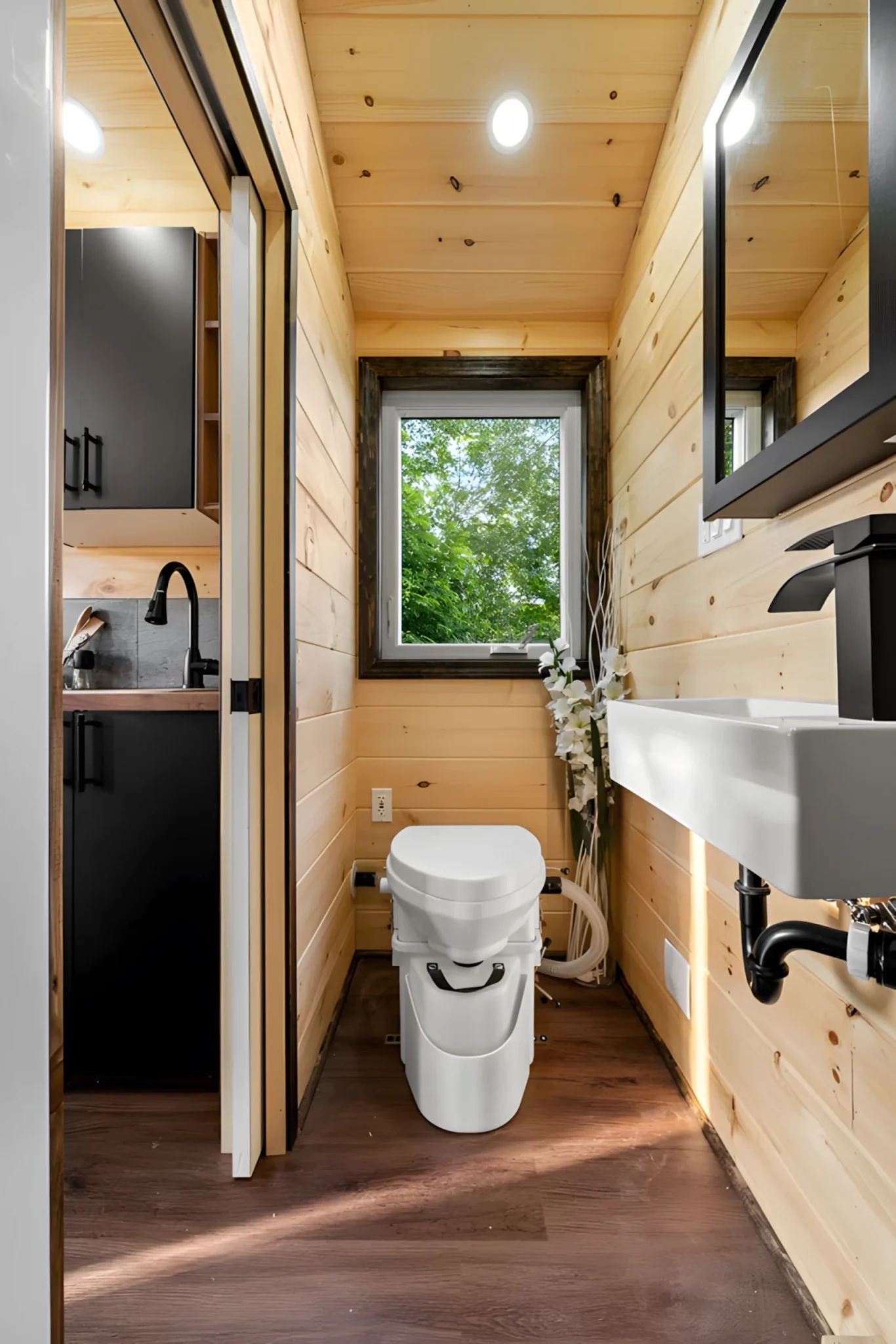 salle de bain petite maison mobile The Little Lodge