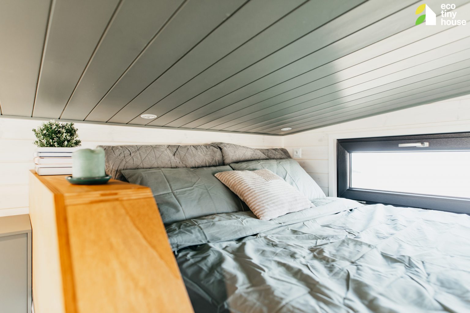 chambre sur mezzanine mini maison mobile européenne