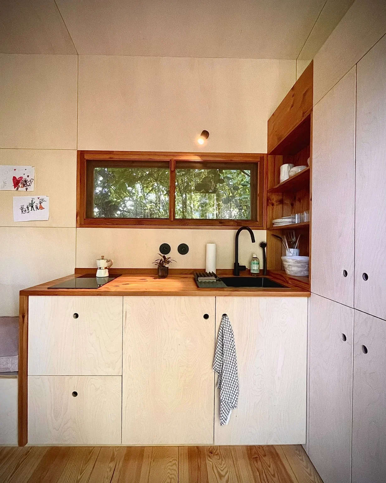 intérieur mini maison mobile Berra Madeiguincho