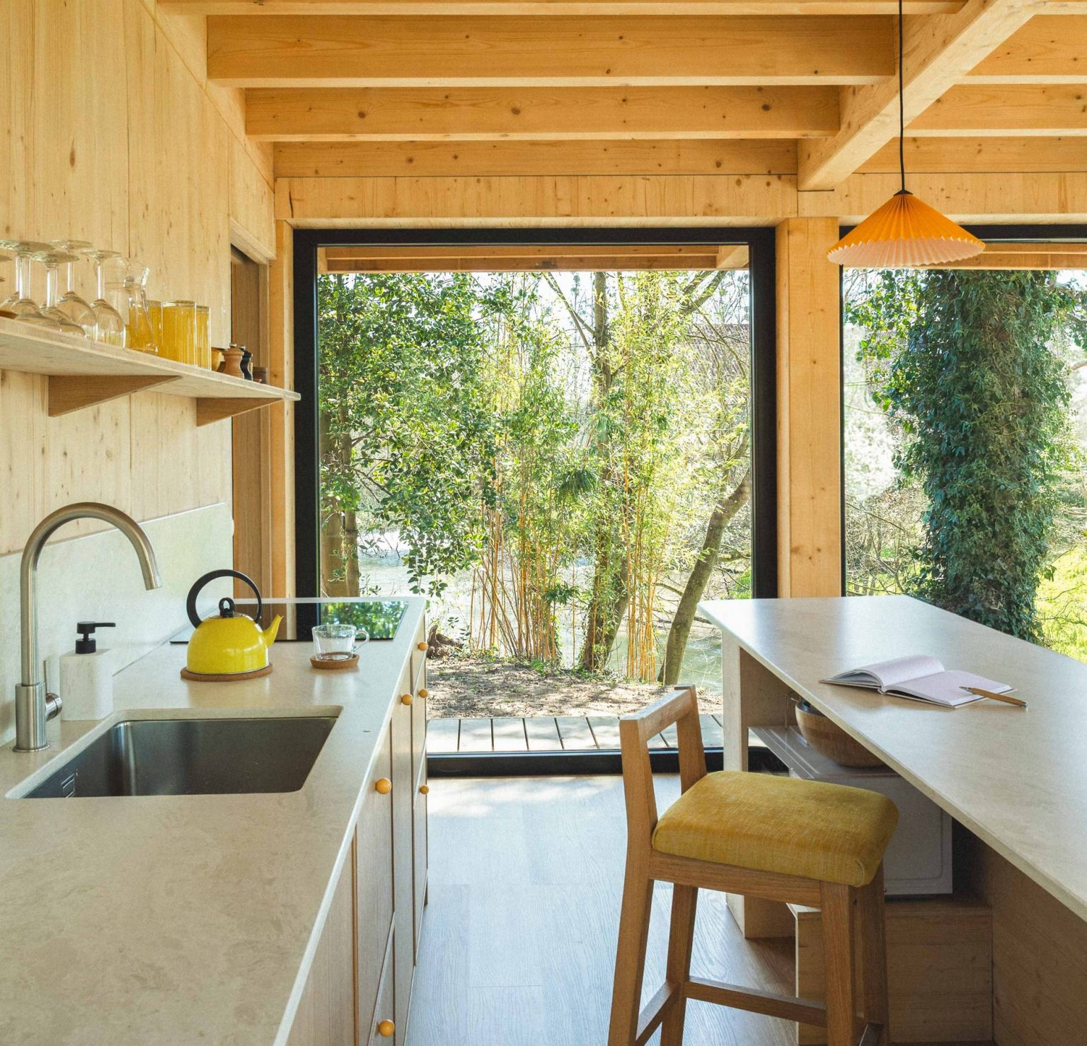 cuisine petite maison en bois Bleu Bicoque