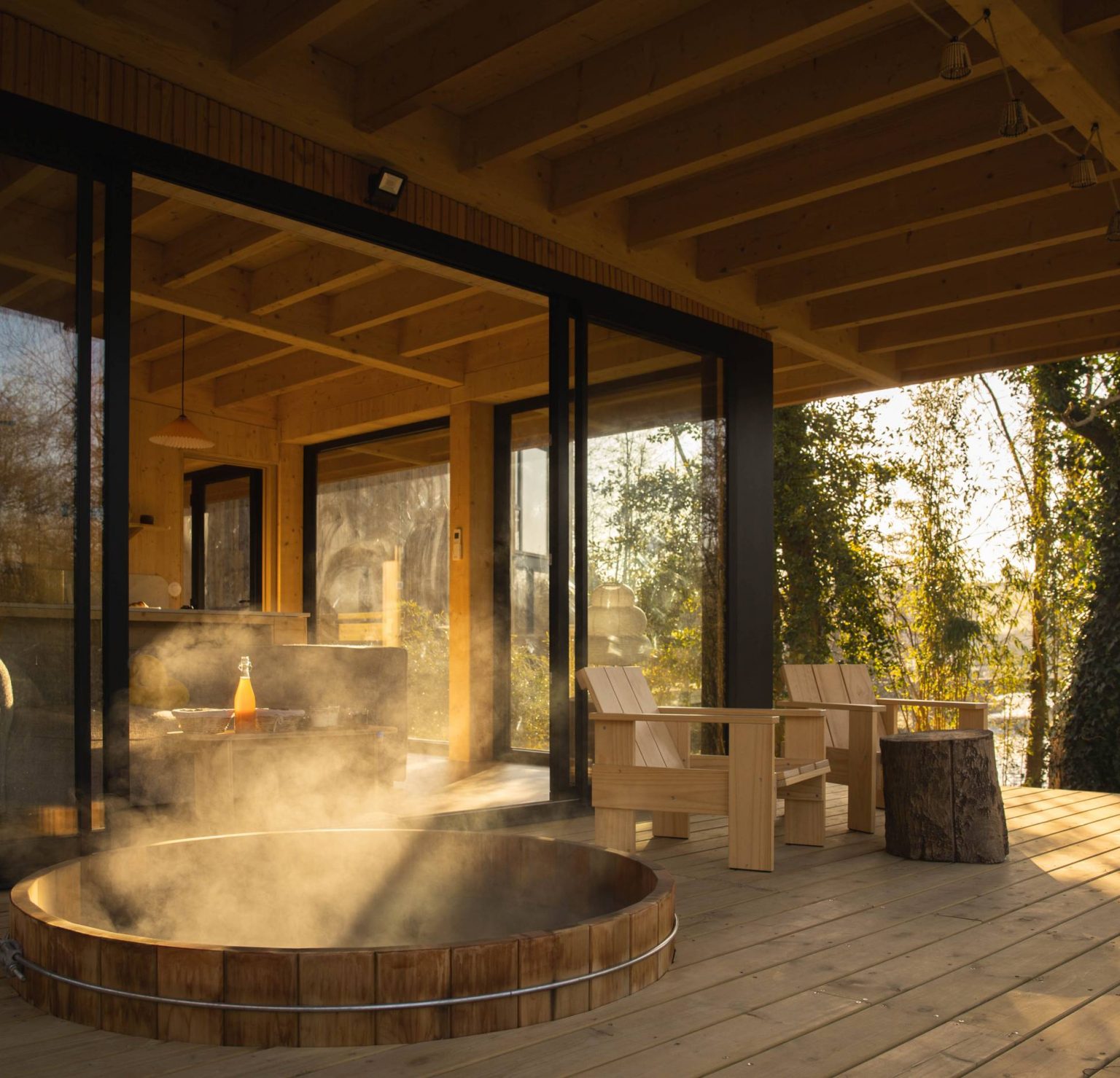 terrasse bain norvégien petite maison en bois Bleu Bicoque