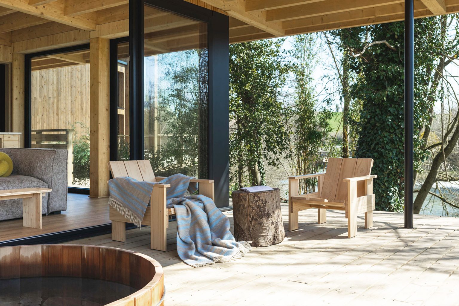 terrasse bain norvégien petite maison en bois Bleu Bicoque