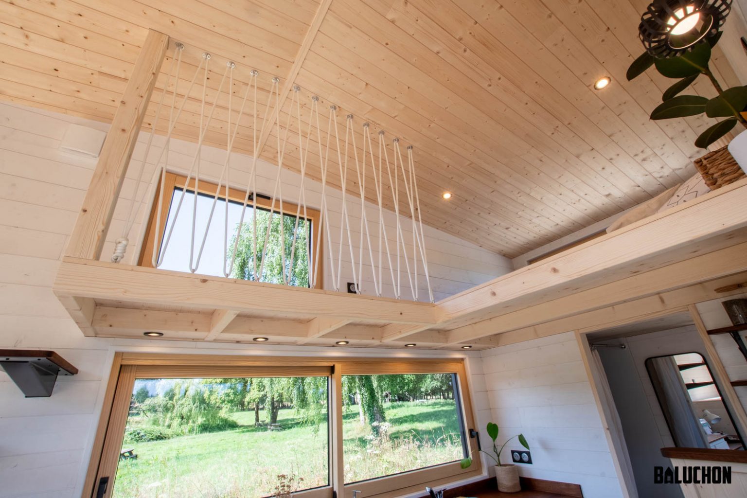 chambre sur mezzanine mini maison mobile française