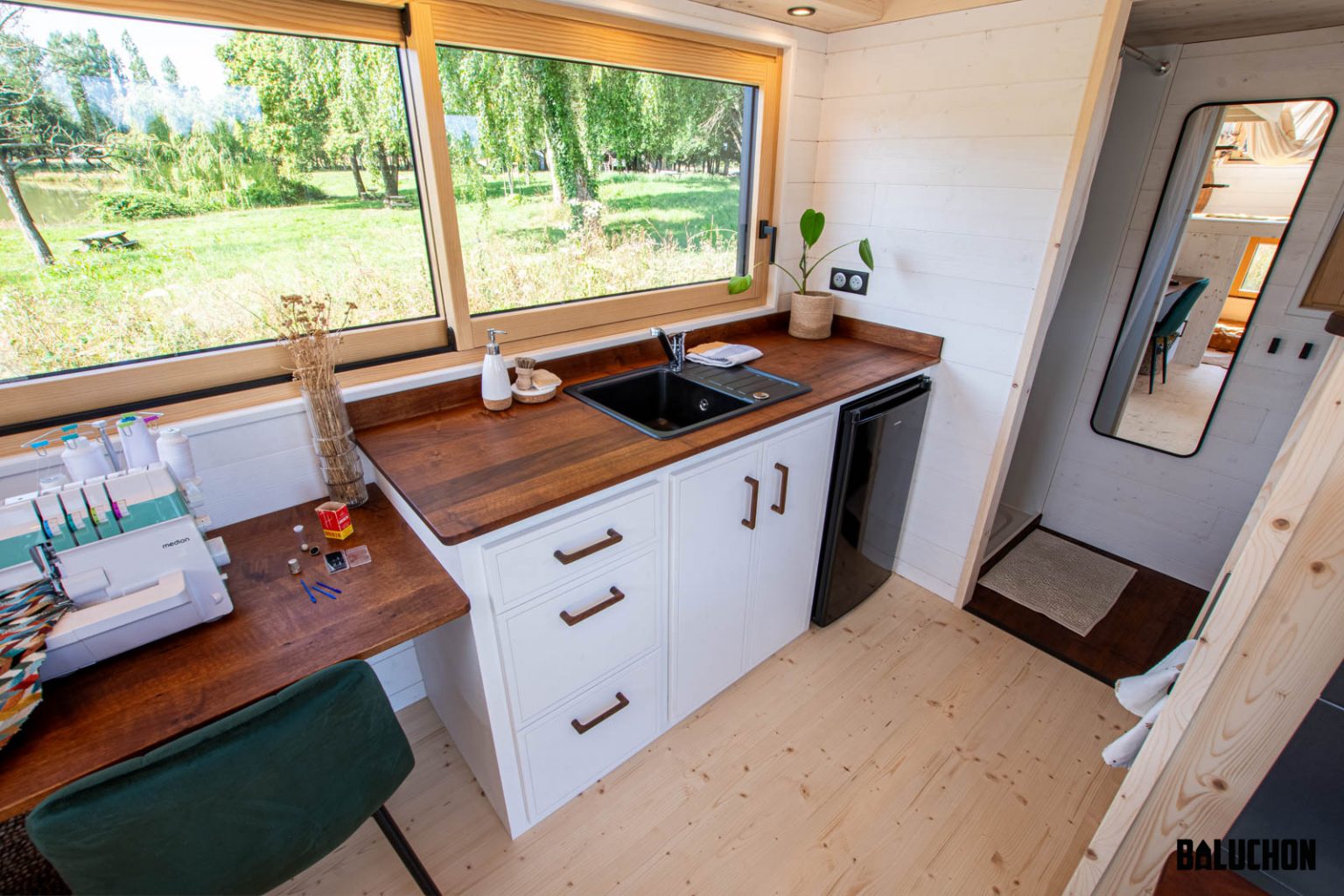 cuisine et atelier mini maison mobile française