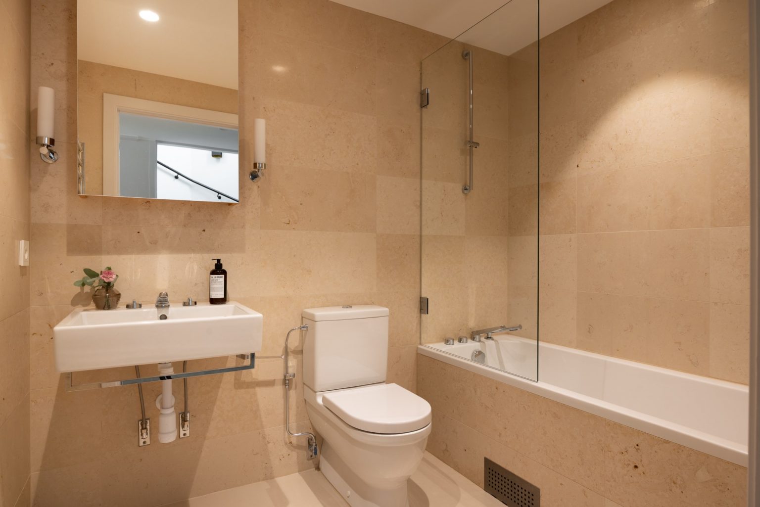 salle de bain beige