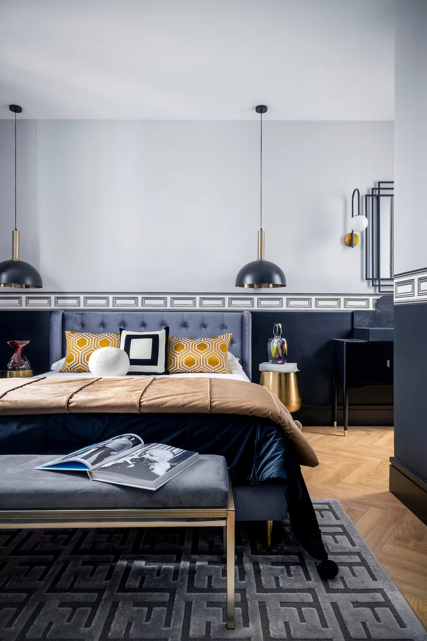 chambre appartement luxueux design Madrid décoration classique chic