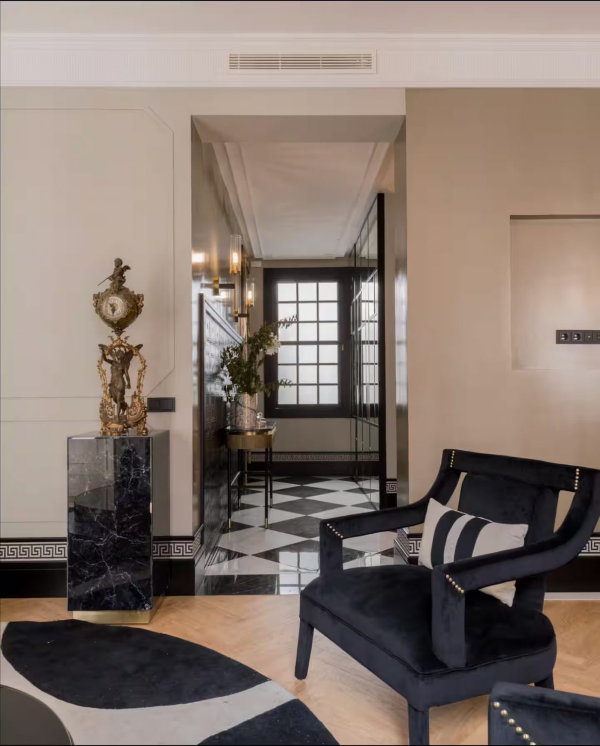salon appartement luxueux design Madrid décoration classique chic