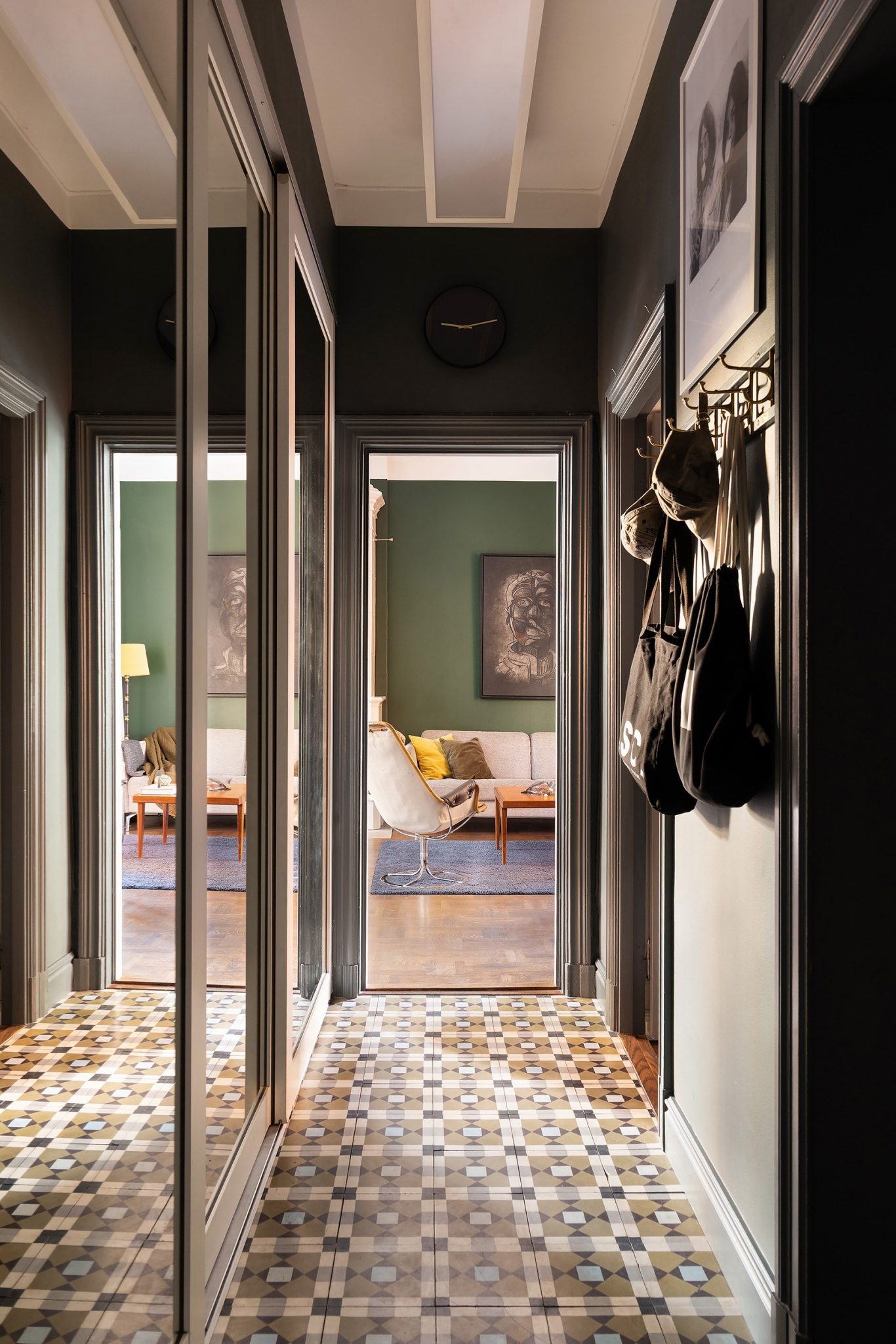 entrée carreaux de ciment décoration vintage et scandinave