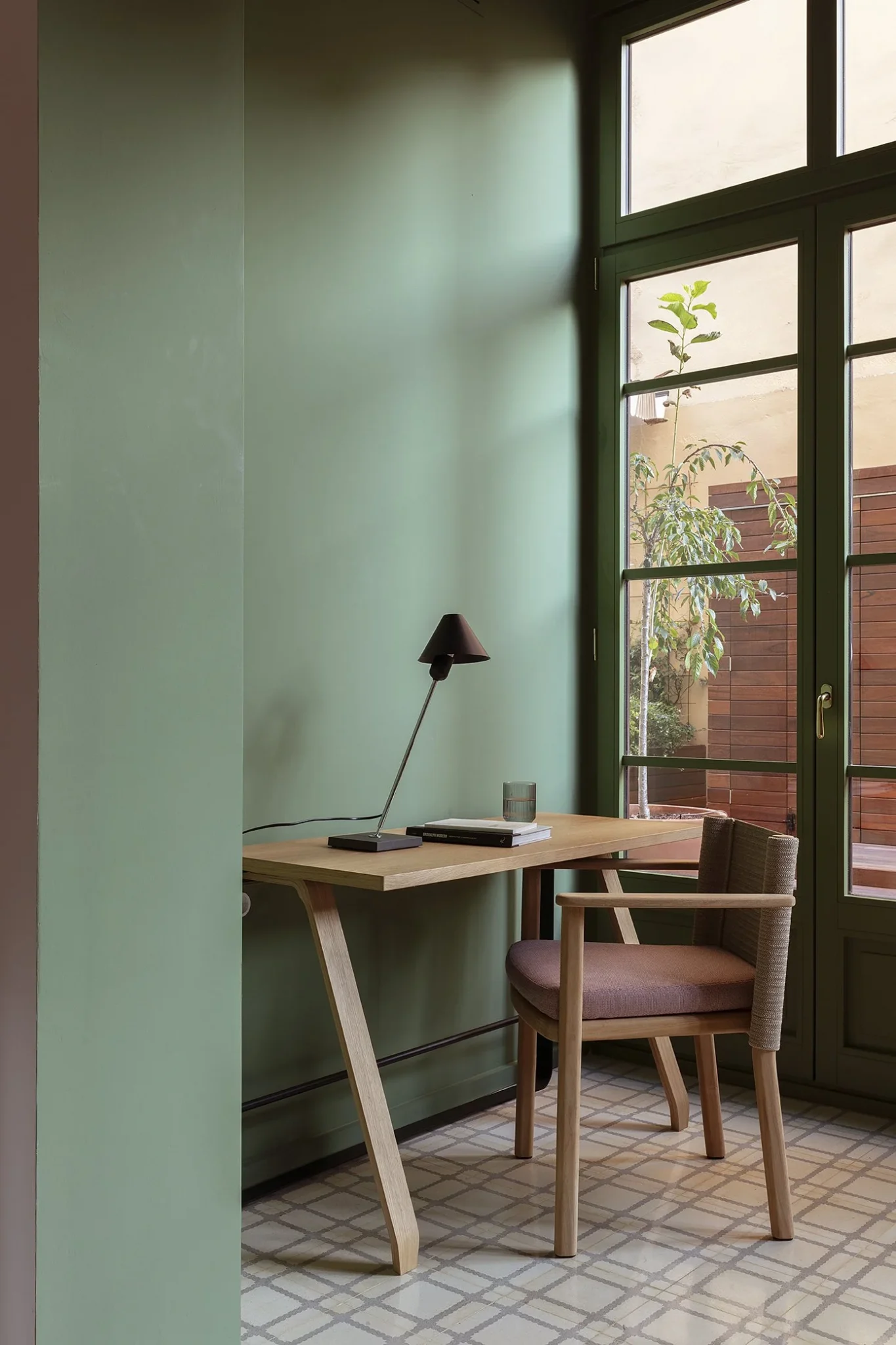 espace bureau murs verts