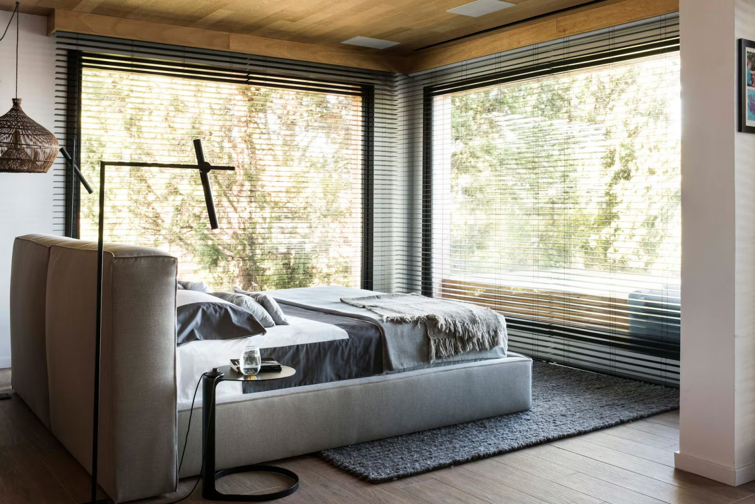 chambre avec baies vitrées maison contemporaine