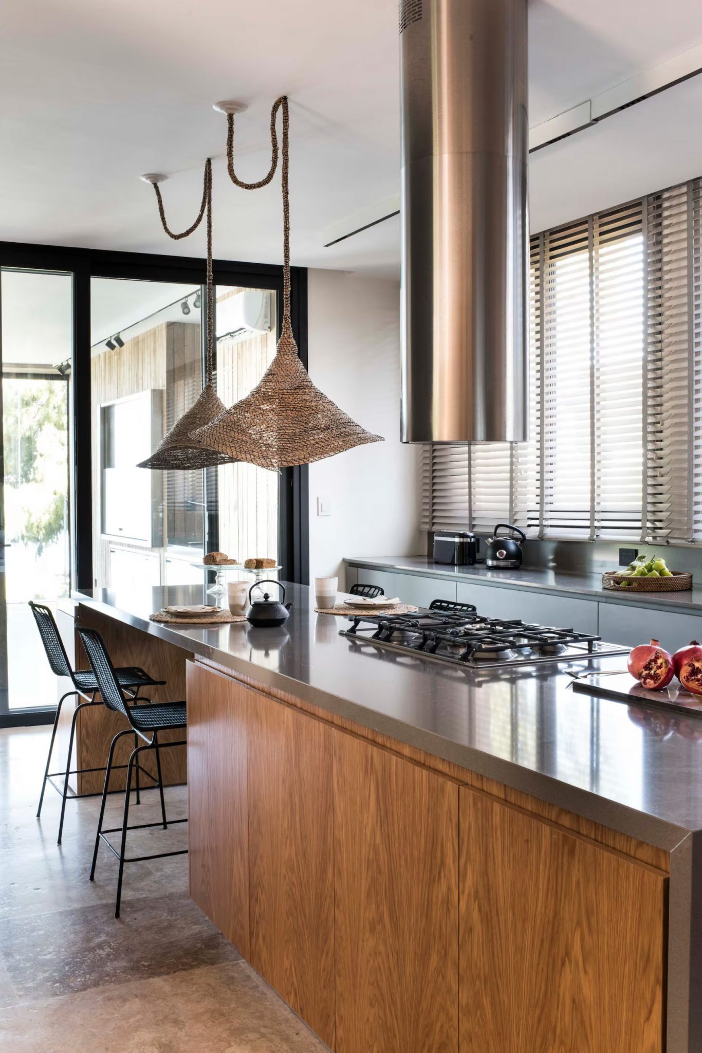 cuisine ouverte avec îlot maison contemporaine