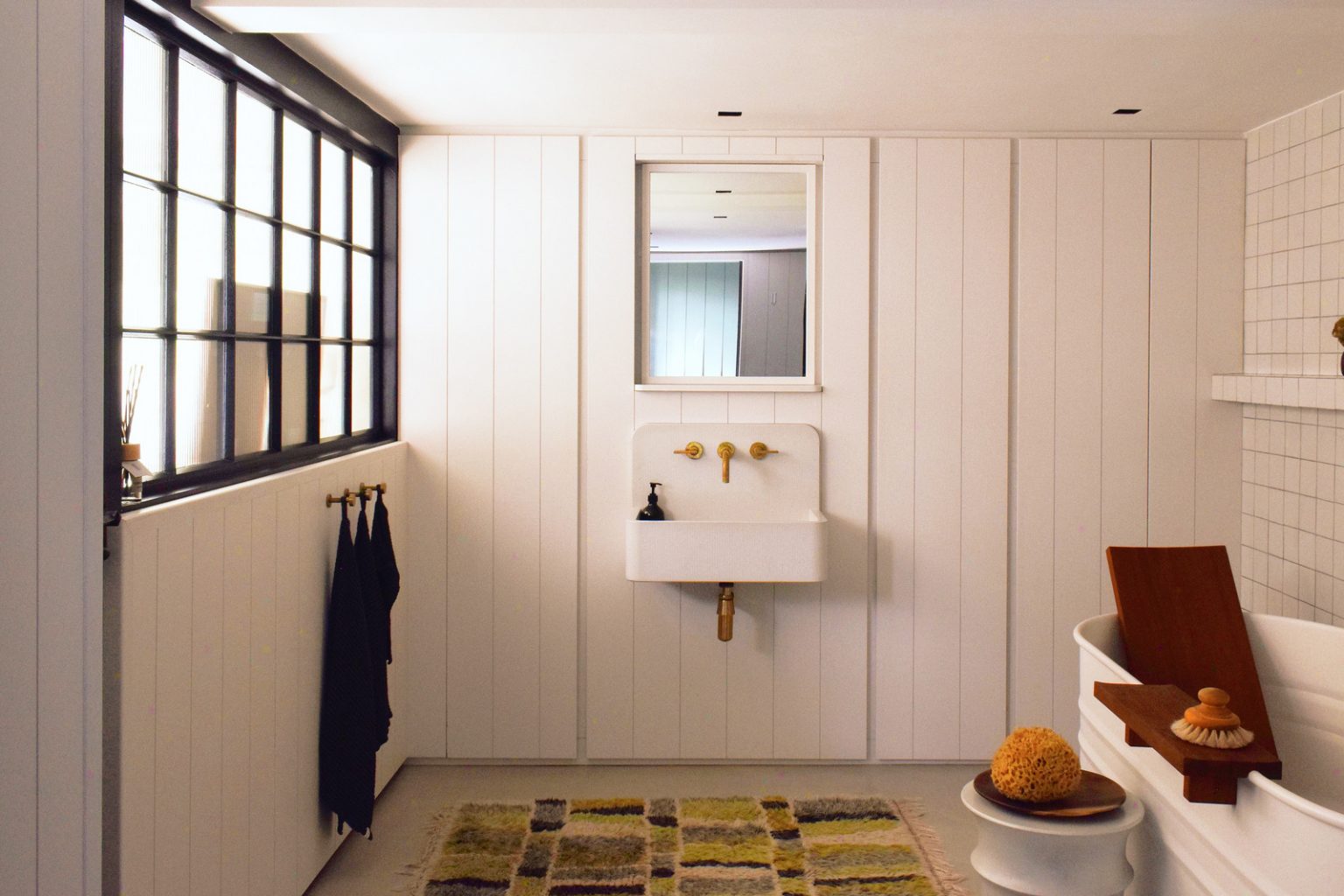salle de bain design Agape avec verrière 