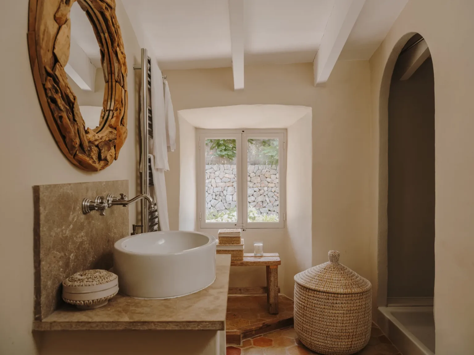 salle de bain décoration rustique chic et naturelle