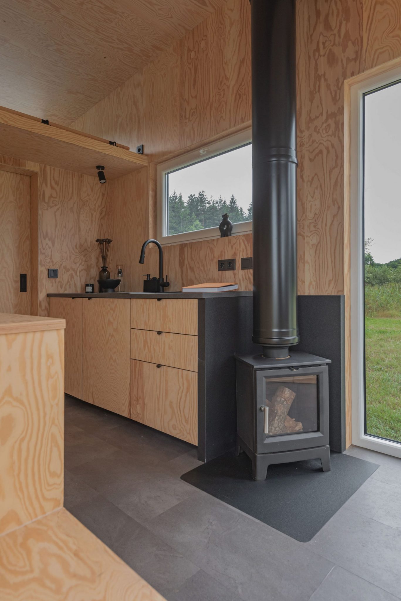 intérieur zone cuisine tiny house européenne de 22m2