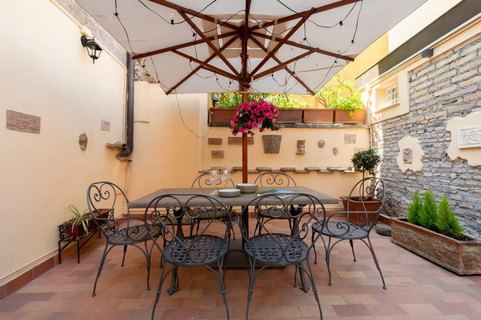 terrasse appartement 50m2 ancien à Rome rénové par architecte