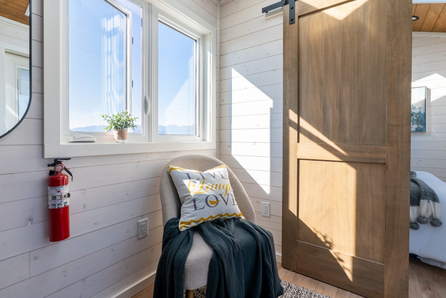 intérieur mini maison mobile Gambier par Rover Homes