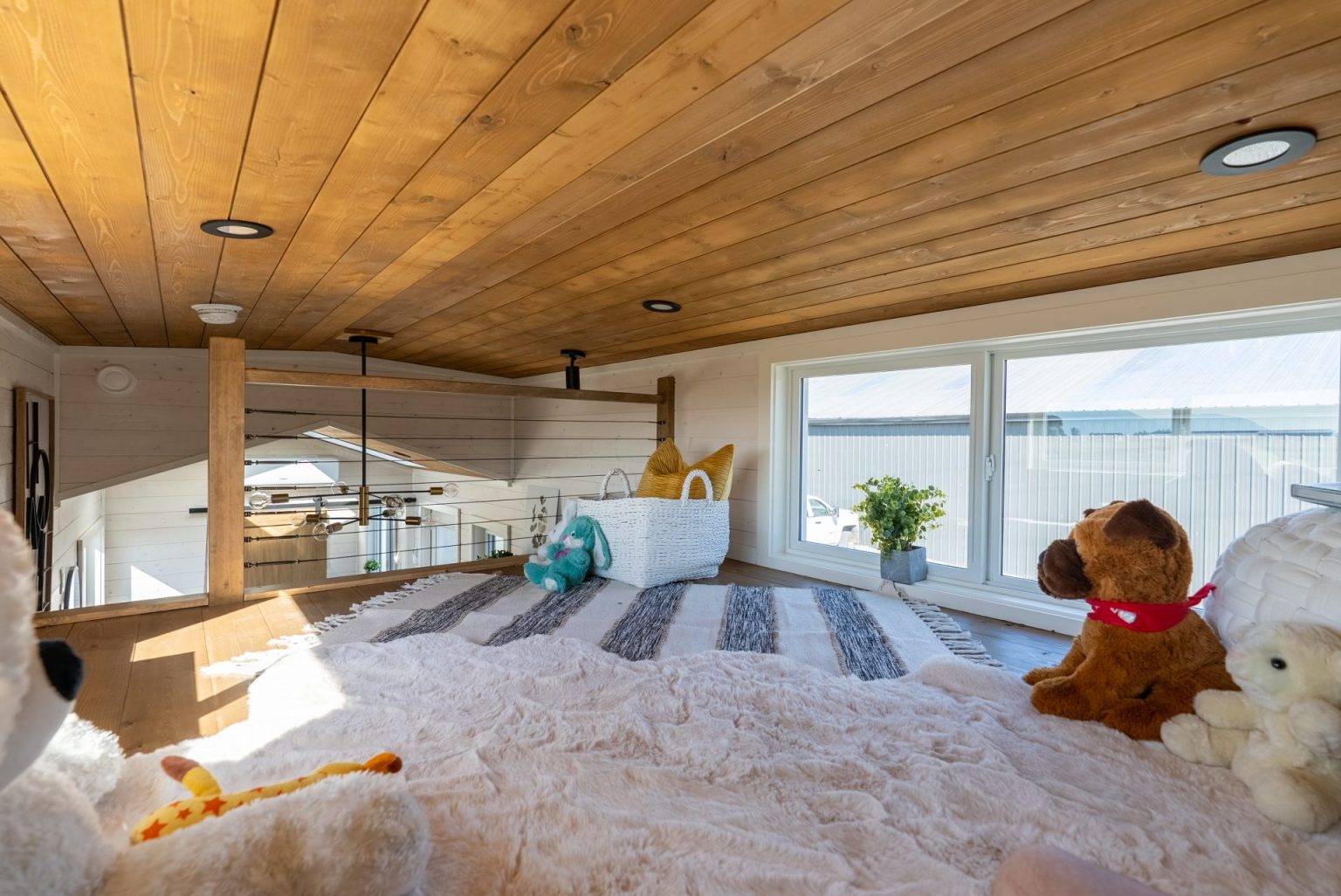 mezzanine tiny house 28m2 Gambier par Rover Tiny Homes