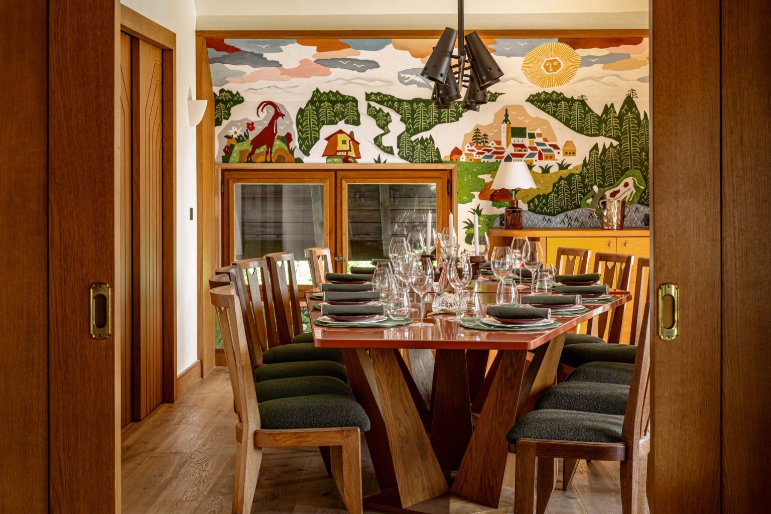 salle à manger papier-peint panoramique chalet Mégève Le Sarto Iconic House