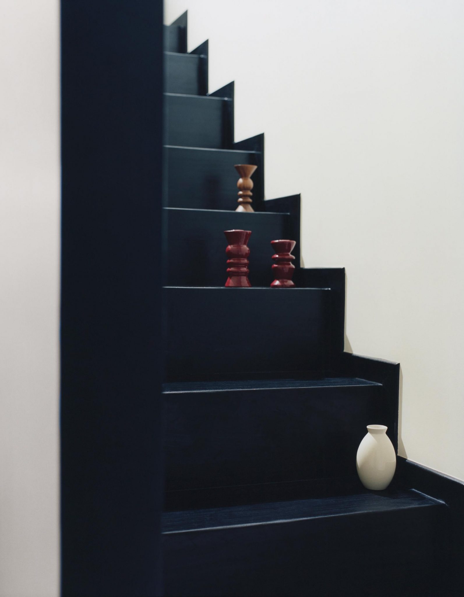 escalier bois noir design