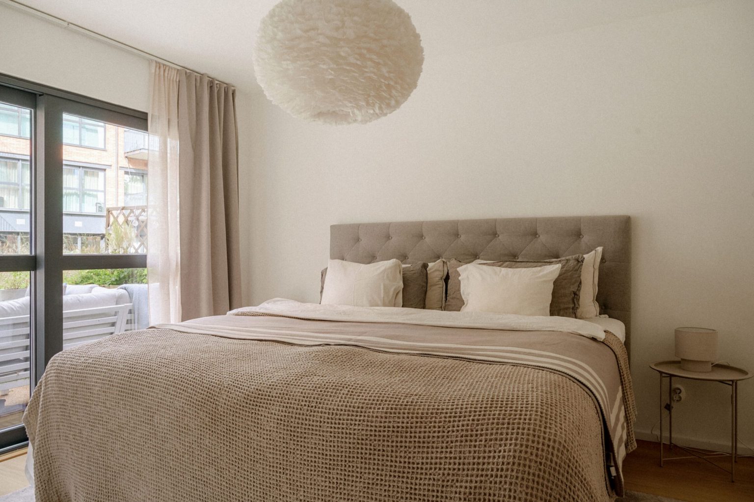 chambre décoration scandinave grise minimaliste