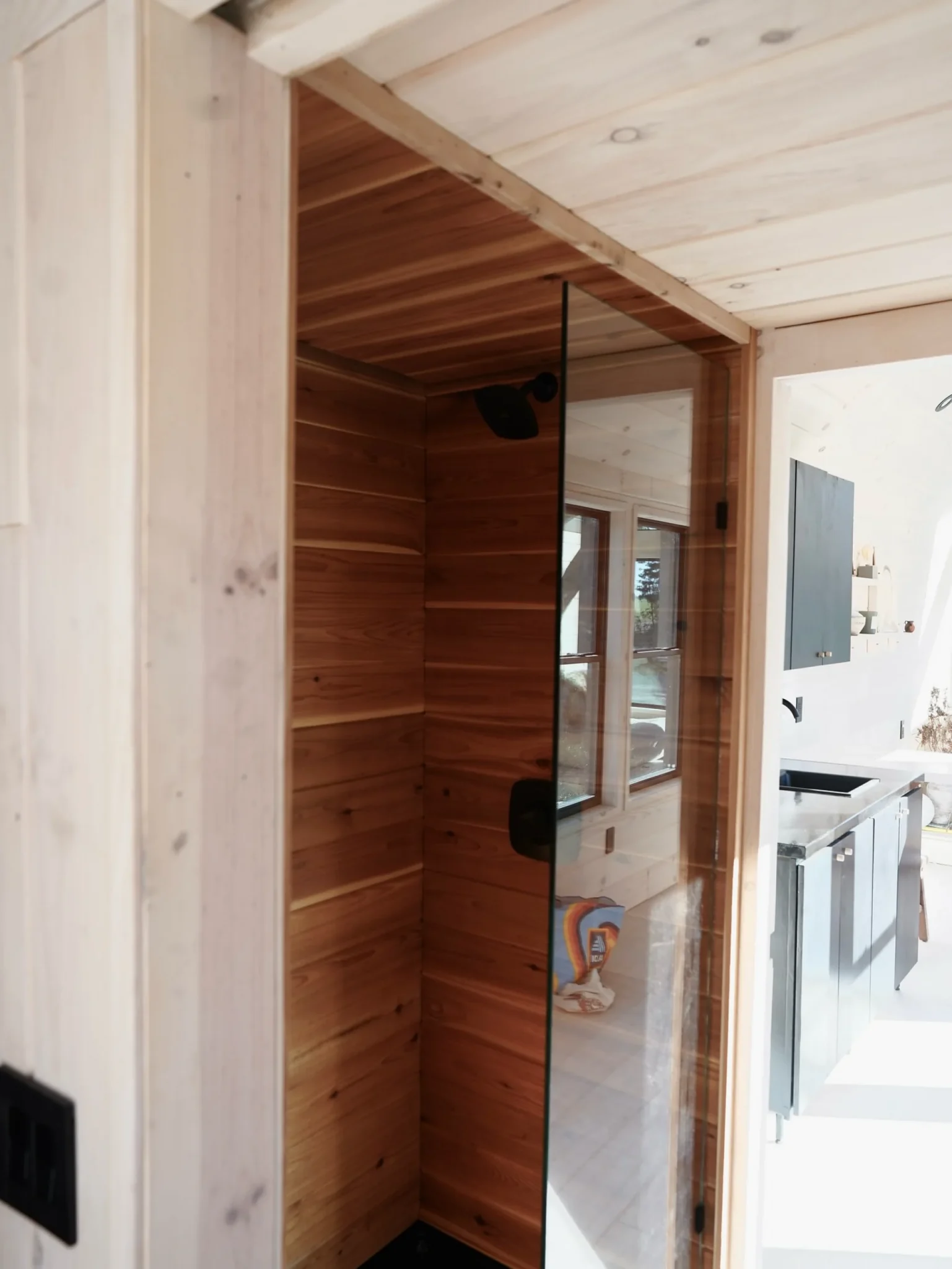 salle de bain mini maison mobile de 25m2 Nordic & Spruce