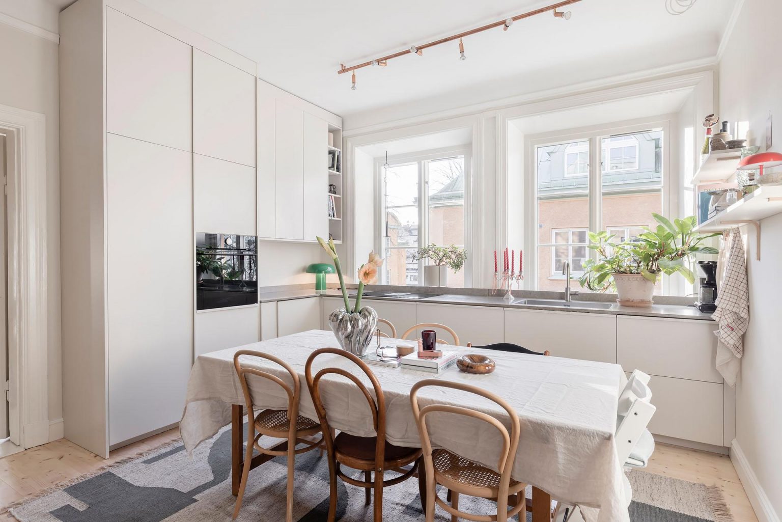 cuisine et salle à manger appartement en duplex décoration scandinave