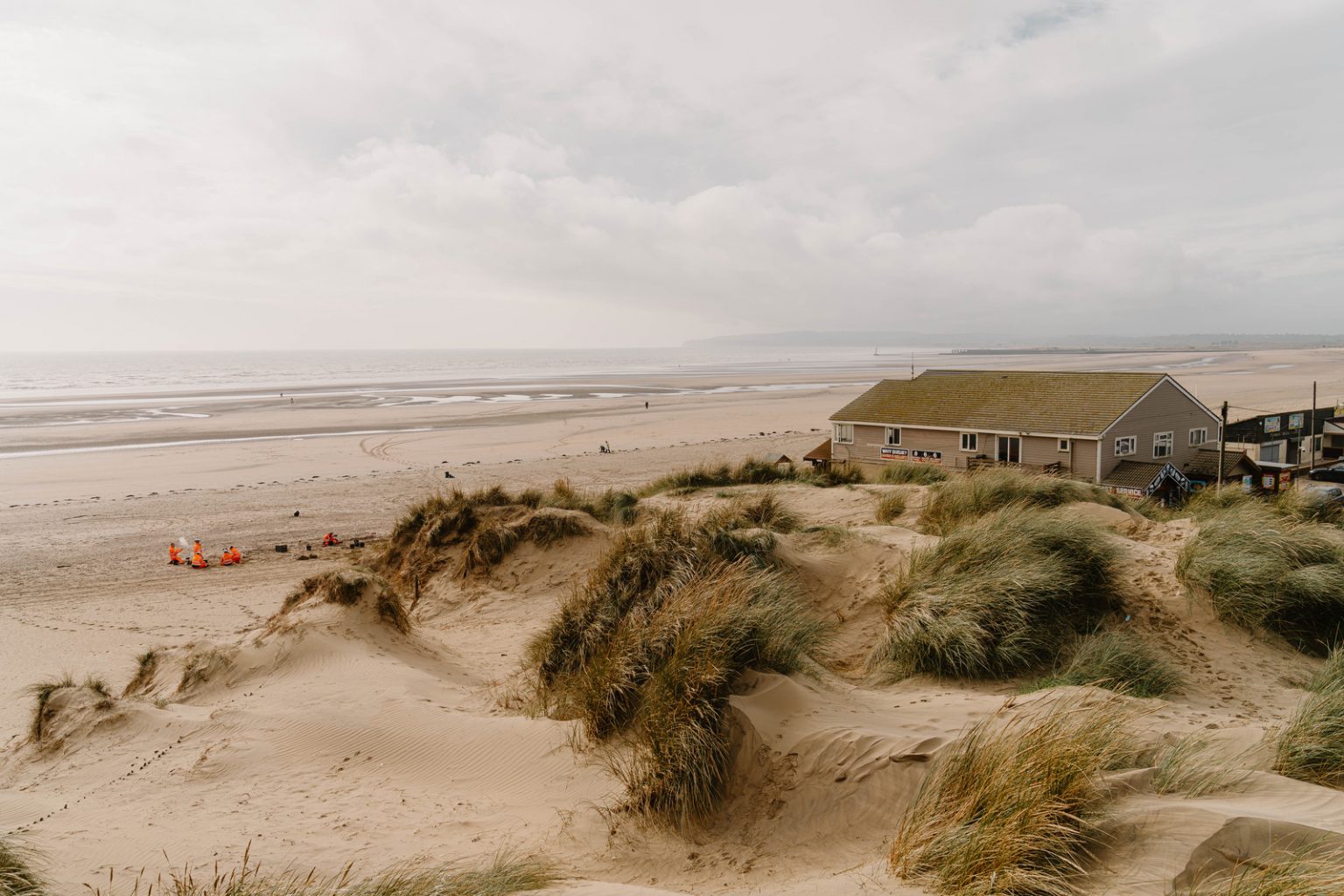 dunes et mer Camber Sands