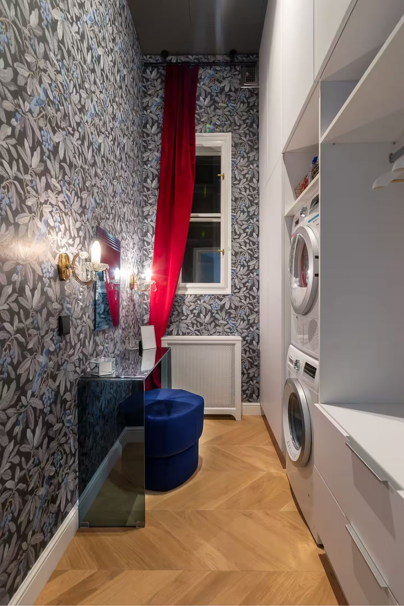 buanderie avec coiffeuse