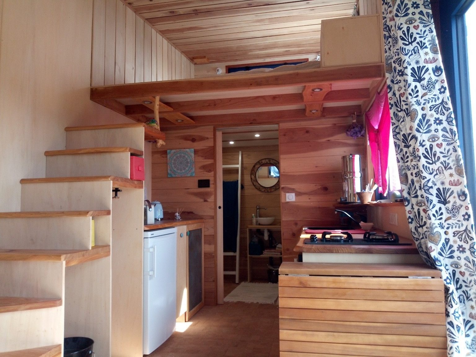 intérieur mini maison mobile 15m2 par Atelier Bois d'ici