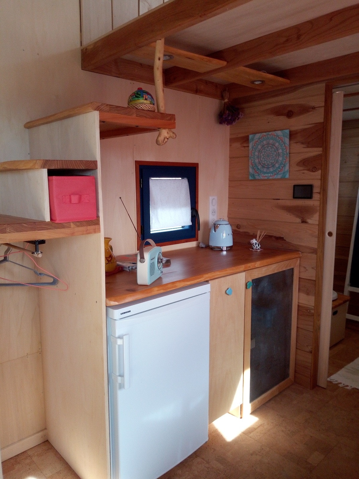 intérieur mini maison mobile 15m2 par Atelier Bois d'ici