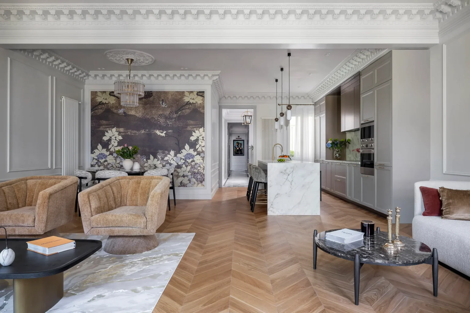 salon avec cuisine ouverte appartement Barcelone décoration classique chic et contemporaine