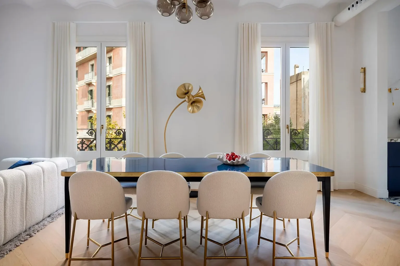 salle à manger appartement ancien rénové décoration design