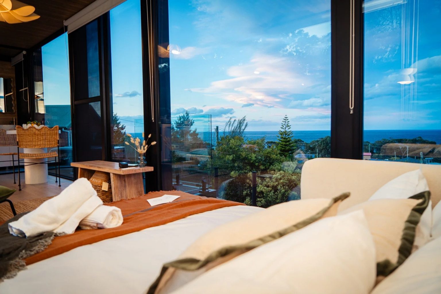 intérieur petite maison vitrée 36m3 modèle Bambino par Elsewhere