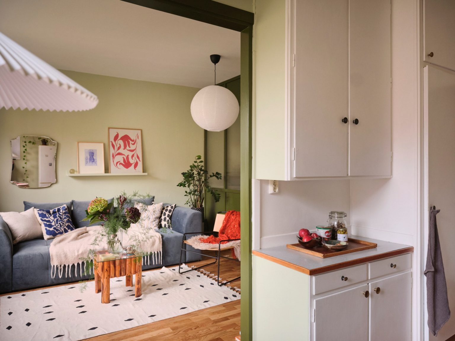 salon studio vintage 35m2 avec cuisine semi ouverte