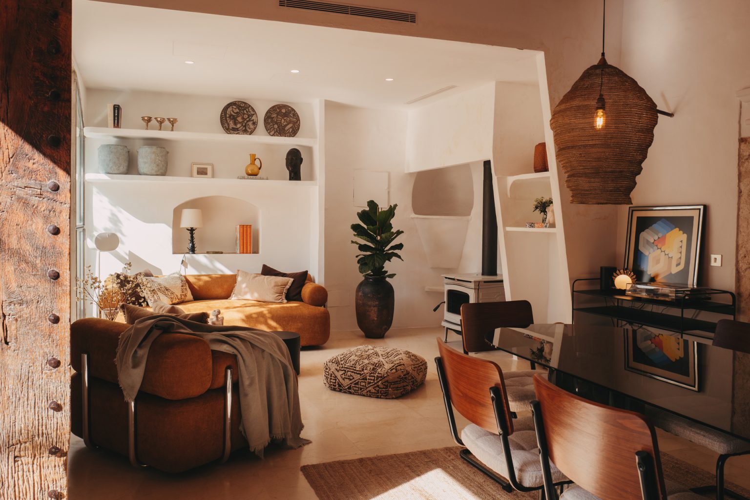 salon décoration contemporaine maison ancienne Majorque