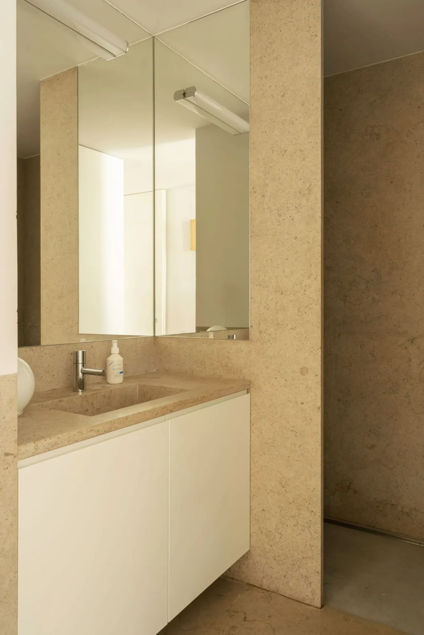 salle de bain beige
